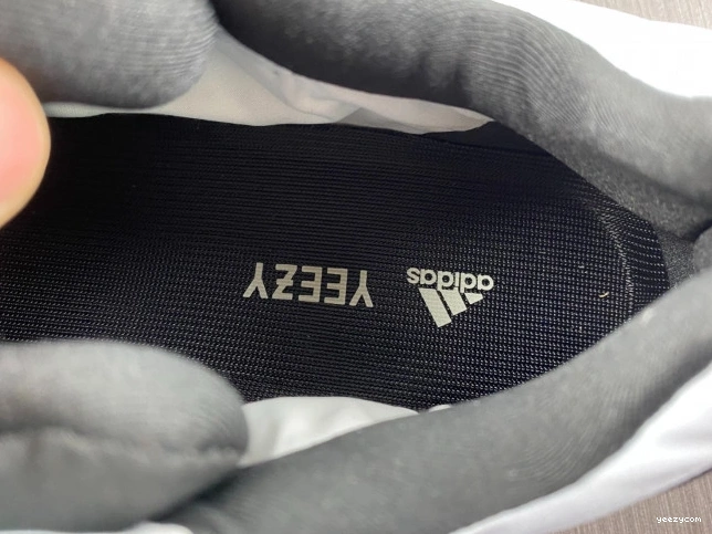 MNVN GZ0711 Blue 700 Yeezy Tint Boost Adidas 0801